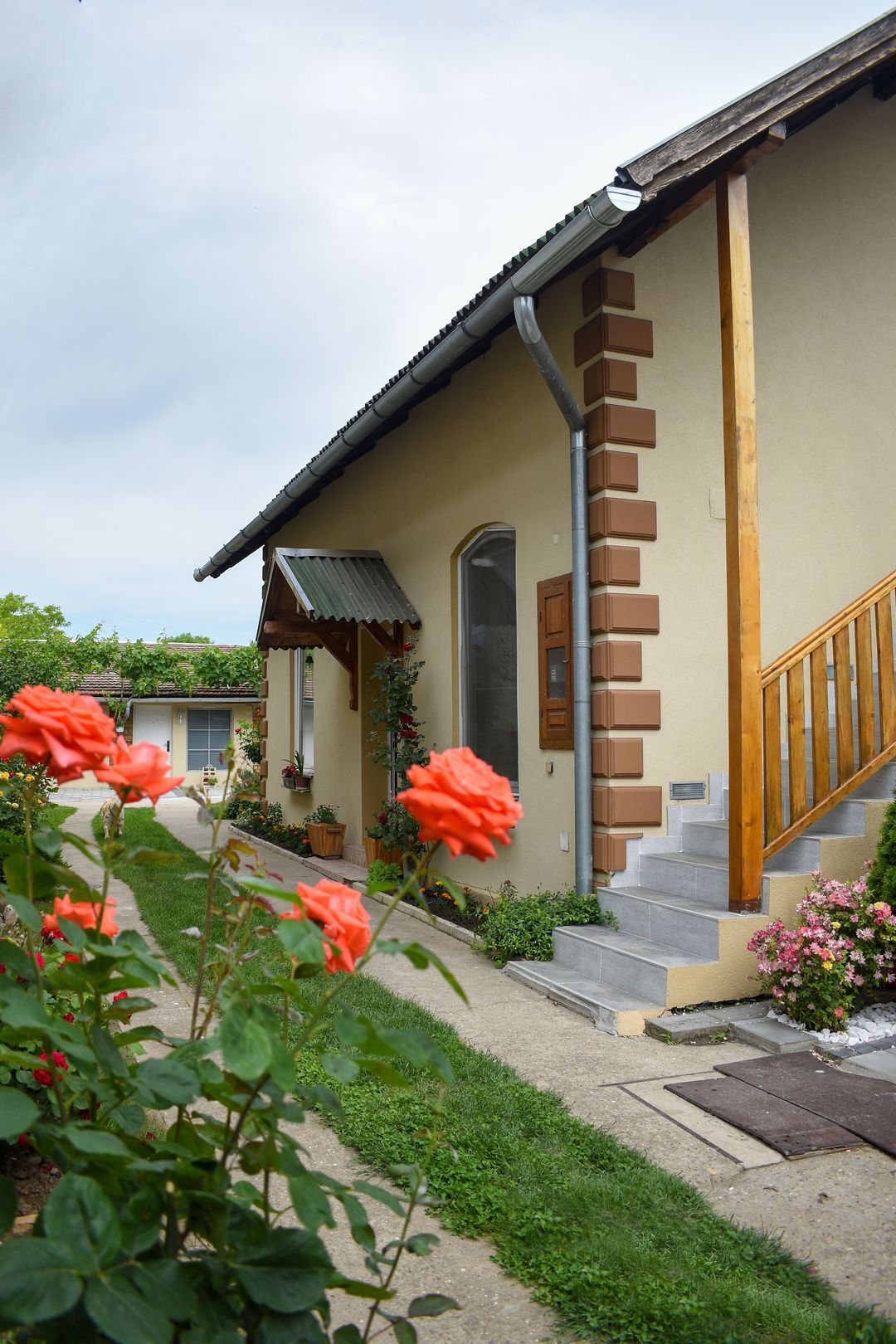 Golden BIS Apartment exterior